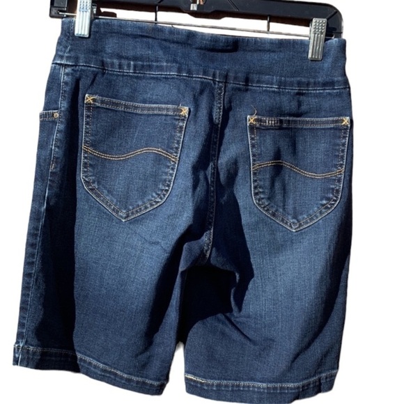 LEE Jean shorts size medium - Picture 2 of 2